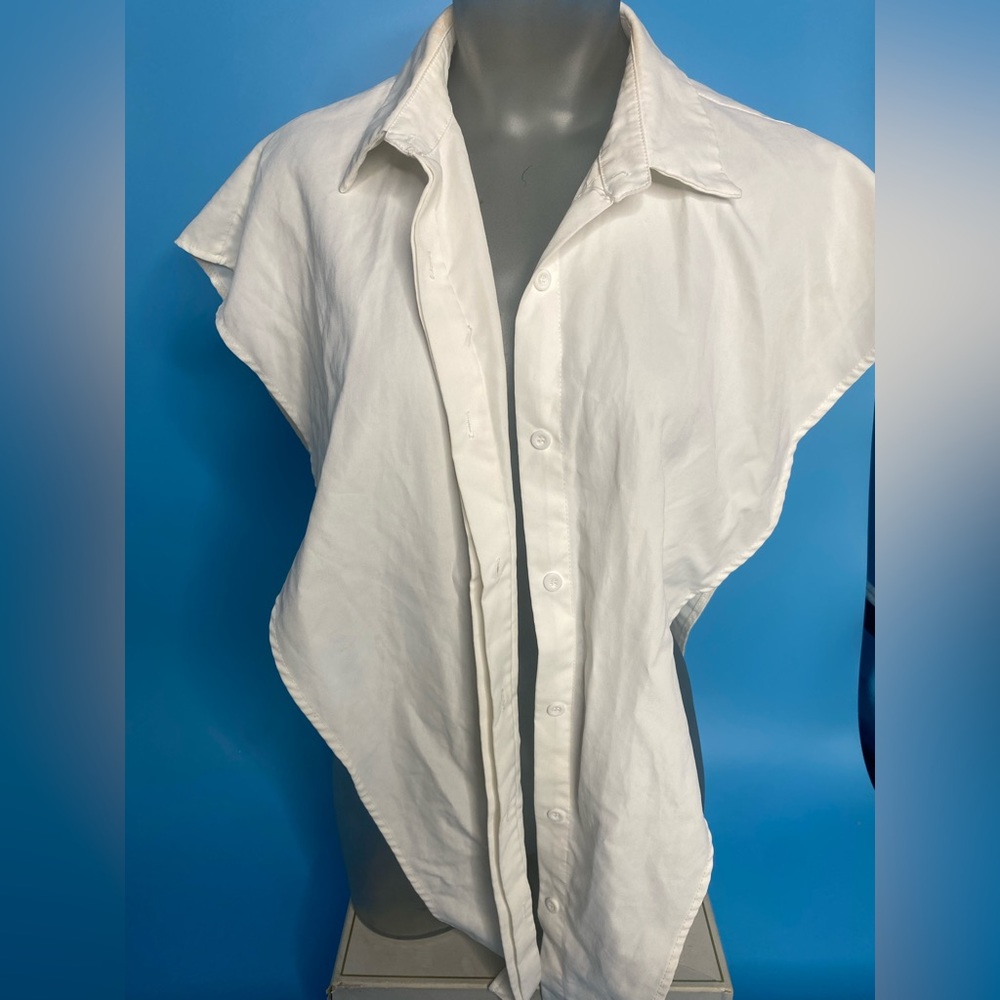 Womens White button up no sleeves
